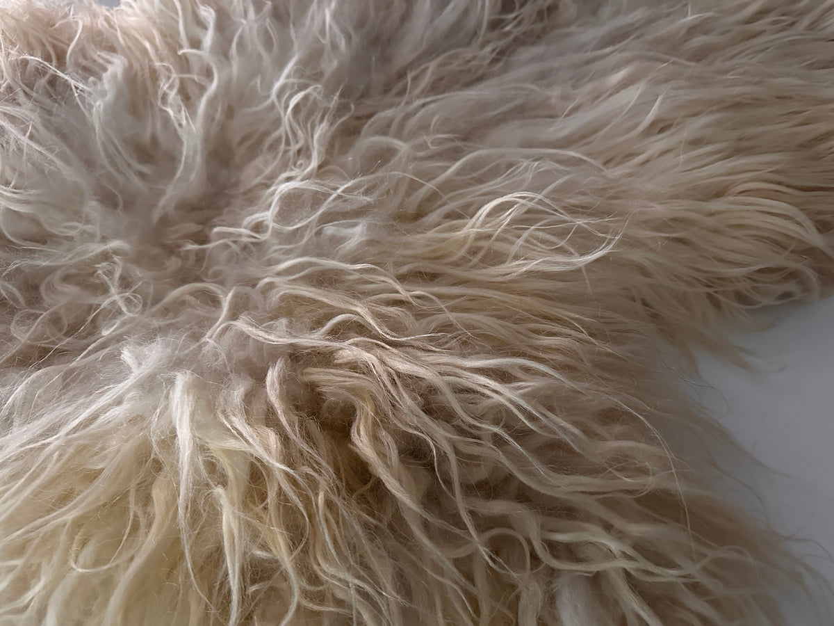 Racka (Cream,long locks- L)